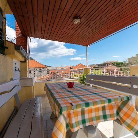 Apartment Ivanka Omiš Eksteriør bilde