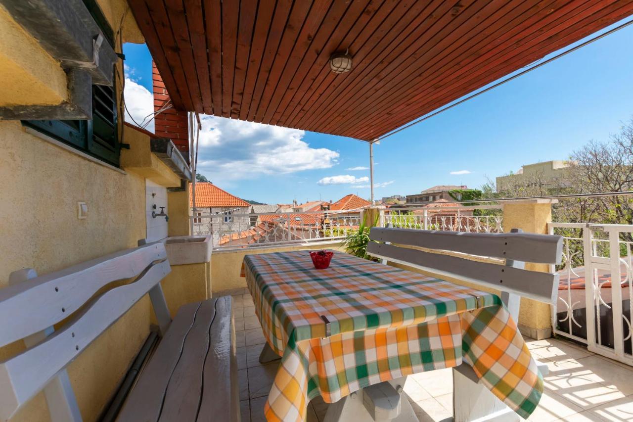 Apartment Ivanka Omiš Eksteriør bilde