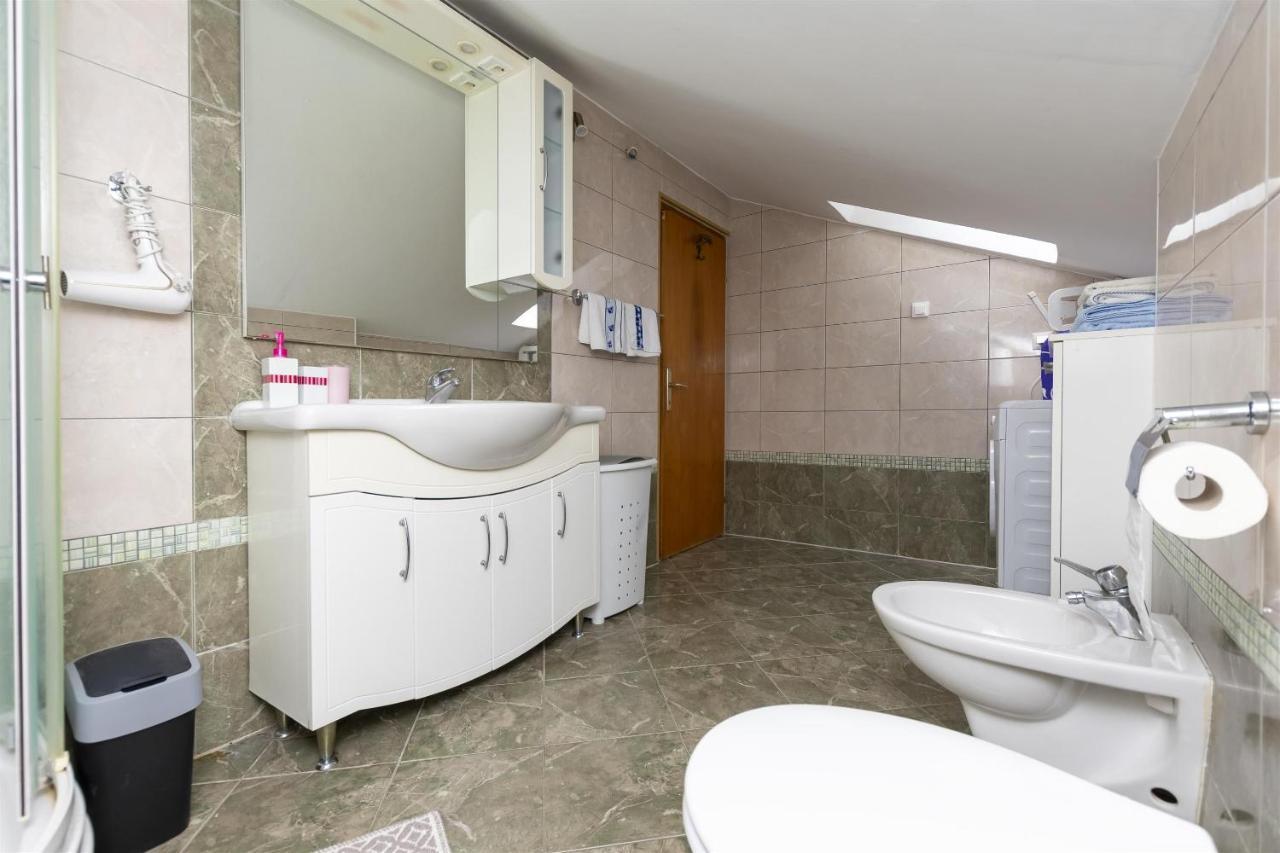 Apartment Ivanka Omiš Eksteriør bilde